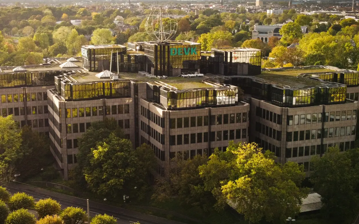 Luftaufnahme der DEVK Zentrale