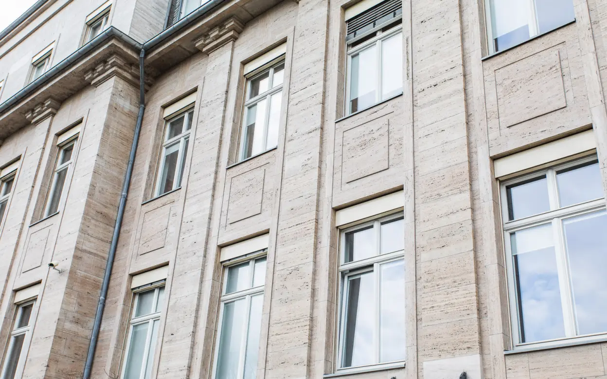 DEVK Büro Oppenheimstraße Nahaufnahme