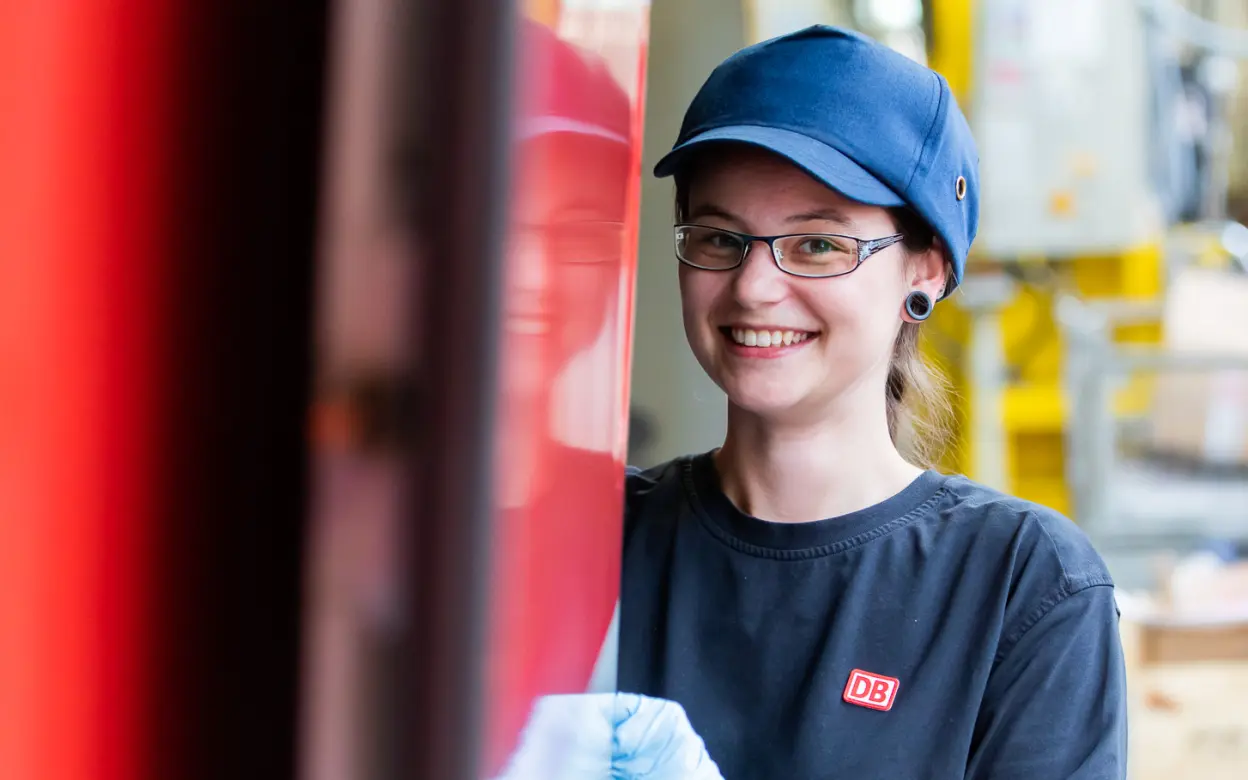 Azubine im DB Werk
