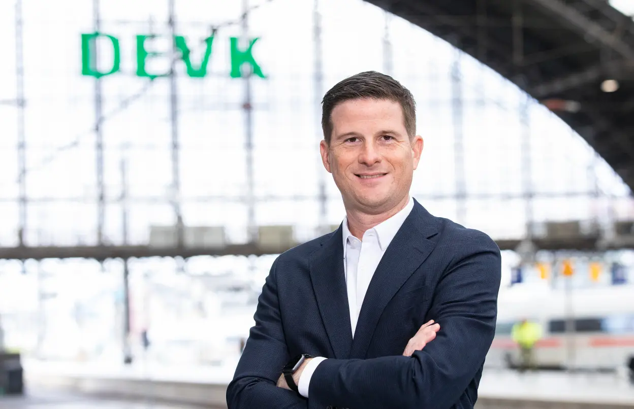 Dr. Michael Zons am Kölner Hauptbahnhof