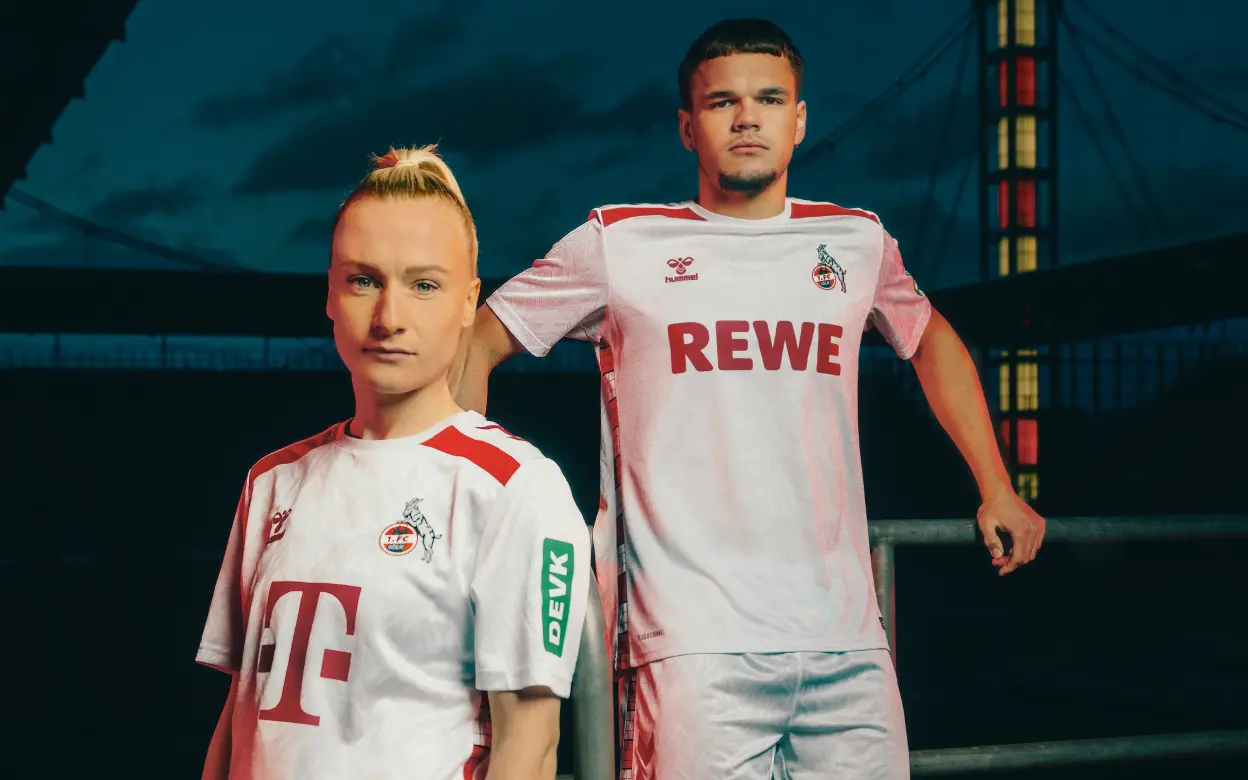 Spielerin und Spieler im neuen FC Köln Trikot