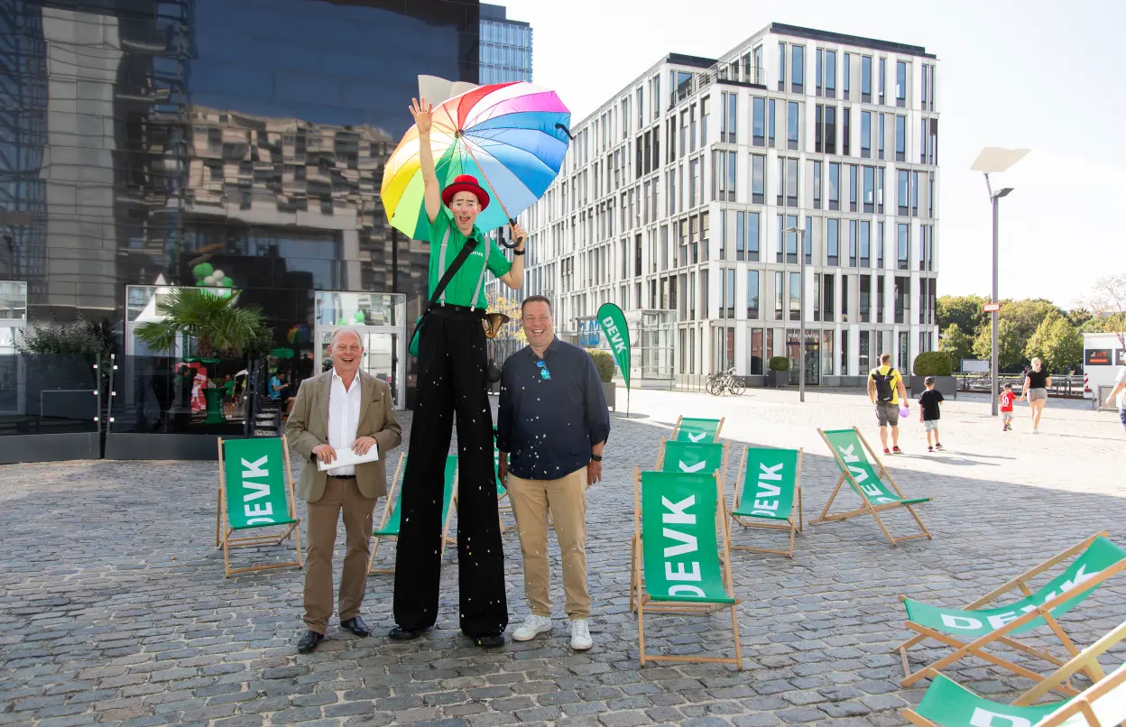 Gottfried Rüßmann und Markus Kalkowski mit Stelzenläufer