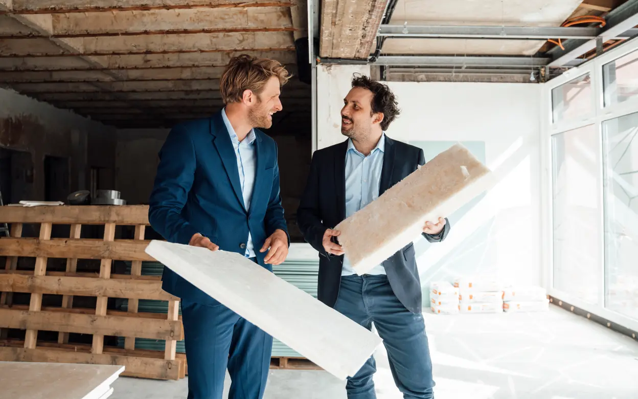 Zwei Energieberater im Gespräch